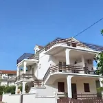 アパート Apartman-kuzminski-kraje14 *
