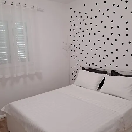 Apartman-kuzminski-kraje14 Lejlighed